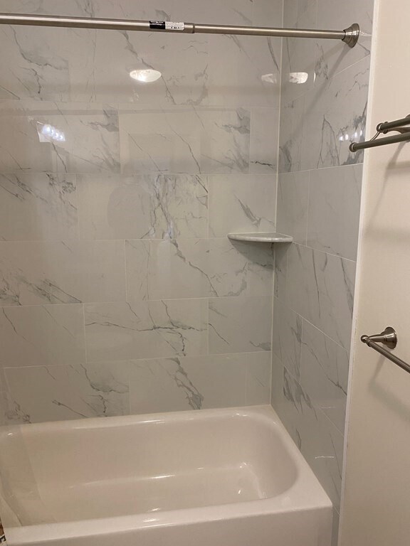 Building Photo - 99 Pond Ave