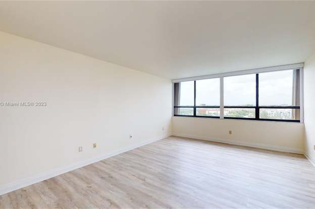 Building Photo - 11113 Biscayne Blvd