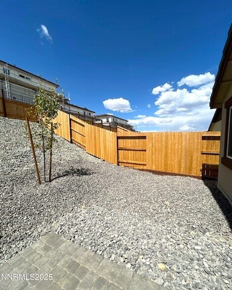 Building Photo - 904 Cascade Range Dr