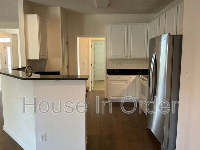 Building Photo - 46 Summer Meadow Rd