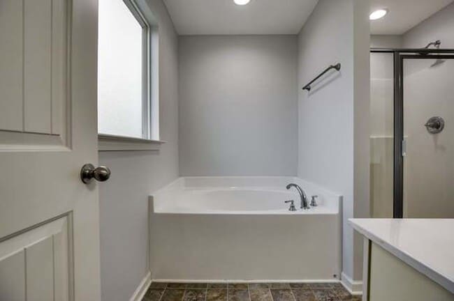 Building Photo - The Villas at Evergreen Farms / 3 Bedroom / 3 Bathroom / Fenced Patio / 1 car garage