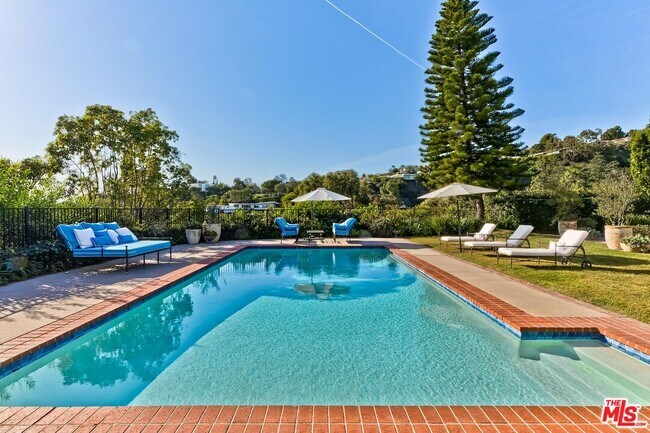 Building Photo - 1075 Wallace Ridge