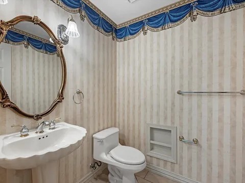 Building Photo - 3311 El Dorado Blvd