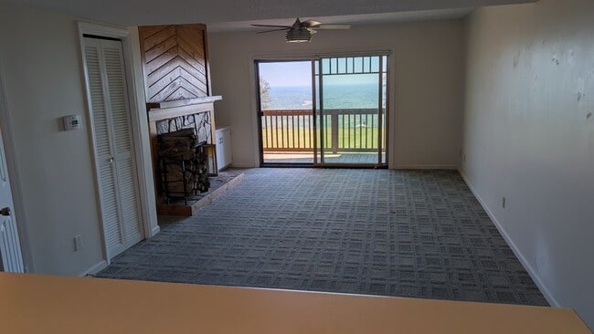 Building Photo - 2881 White Oak Mountain Rd