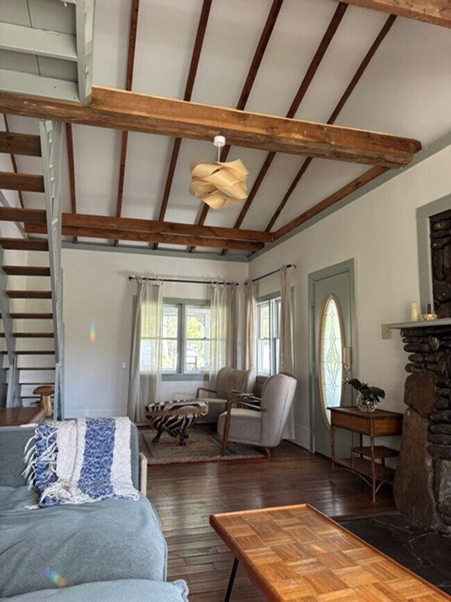 Building Photo - Rare Oasis: 2BR Home with Large Loft Area on 1.5 Acres Bordering National Forest and Fronting Dry...