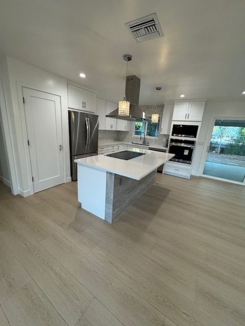 Building Photo - 10839 Fellows Ave