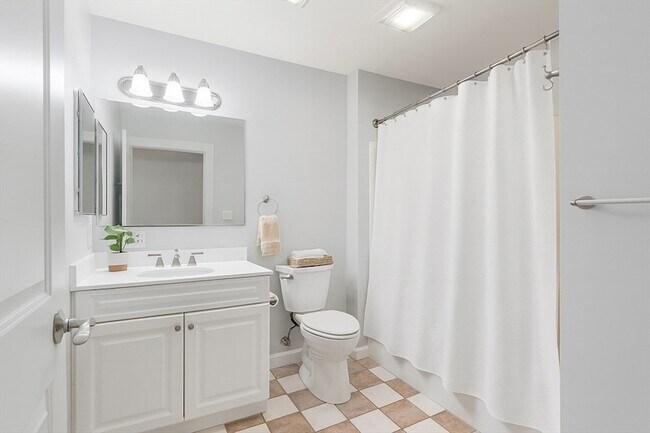 Building Photo - 38 Village Rd