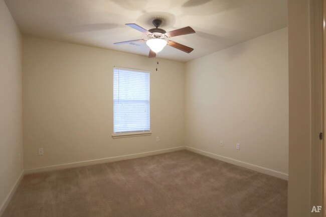 Building Photo - 3312-3314 Jenne Hill Dr