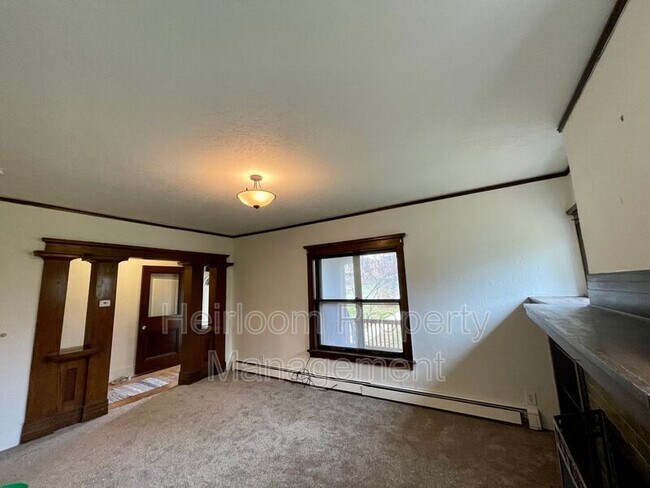 Building Photo - 5348 London Rd