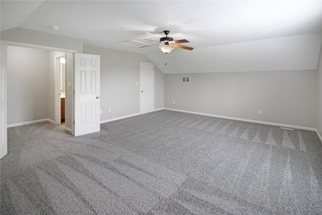 Building Photo - 143 Stonewall Creek Dr