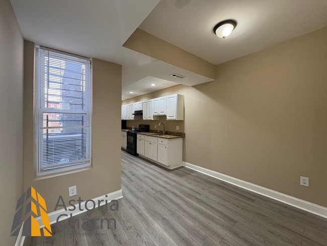 Building Photo - Move In by September 30th: Get 1 Month FRE...
