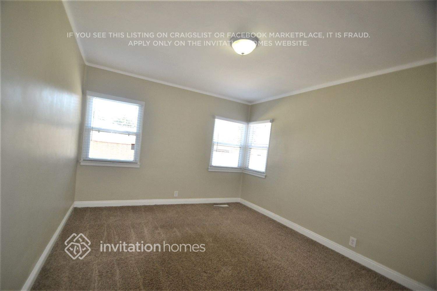 Building Photo - 11452 Hadley St