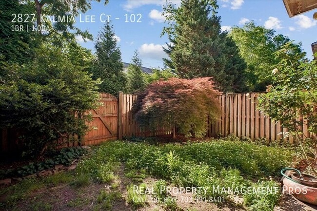 Building Photo - 2827 Kalmia Lee Ct