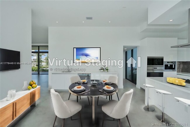 Building Photo - 16512 Botaniko Dr N