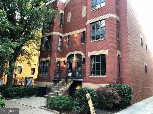 Building Photo - 1306 12th St NW