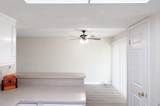 Building Photo - 14555 Wunderlich Dr