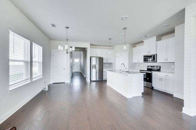 Building Photo - Awesome energy-efficient 4BE/2.5BA home in...