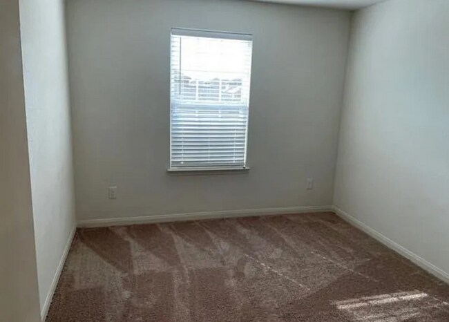 Building Photo - Beautifully Designed 4BR/2.5BA Home In The Charming Town of Elgin