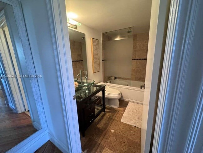 Building Photo - 2400 SW 3rd Ave