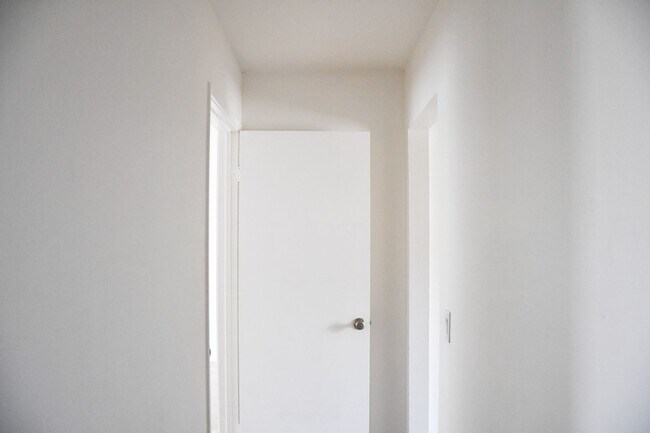 Building Photo - Valencia (994)