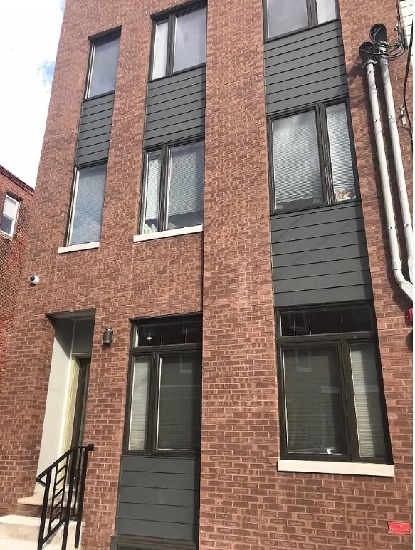 Building Photo - 409 N 41st St