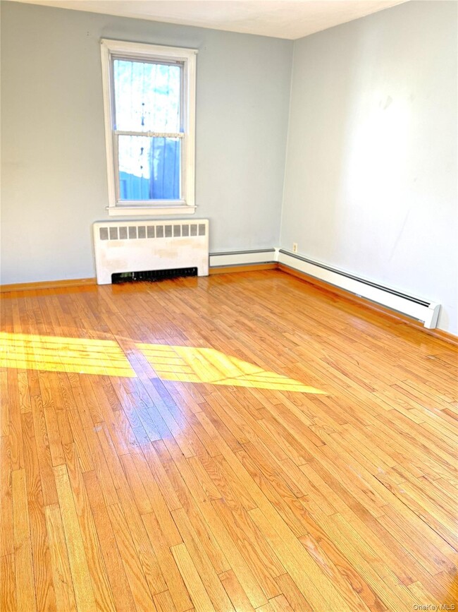 Building Photo - 158-31 79th Ave