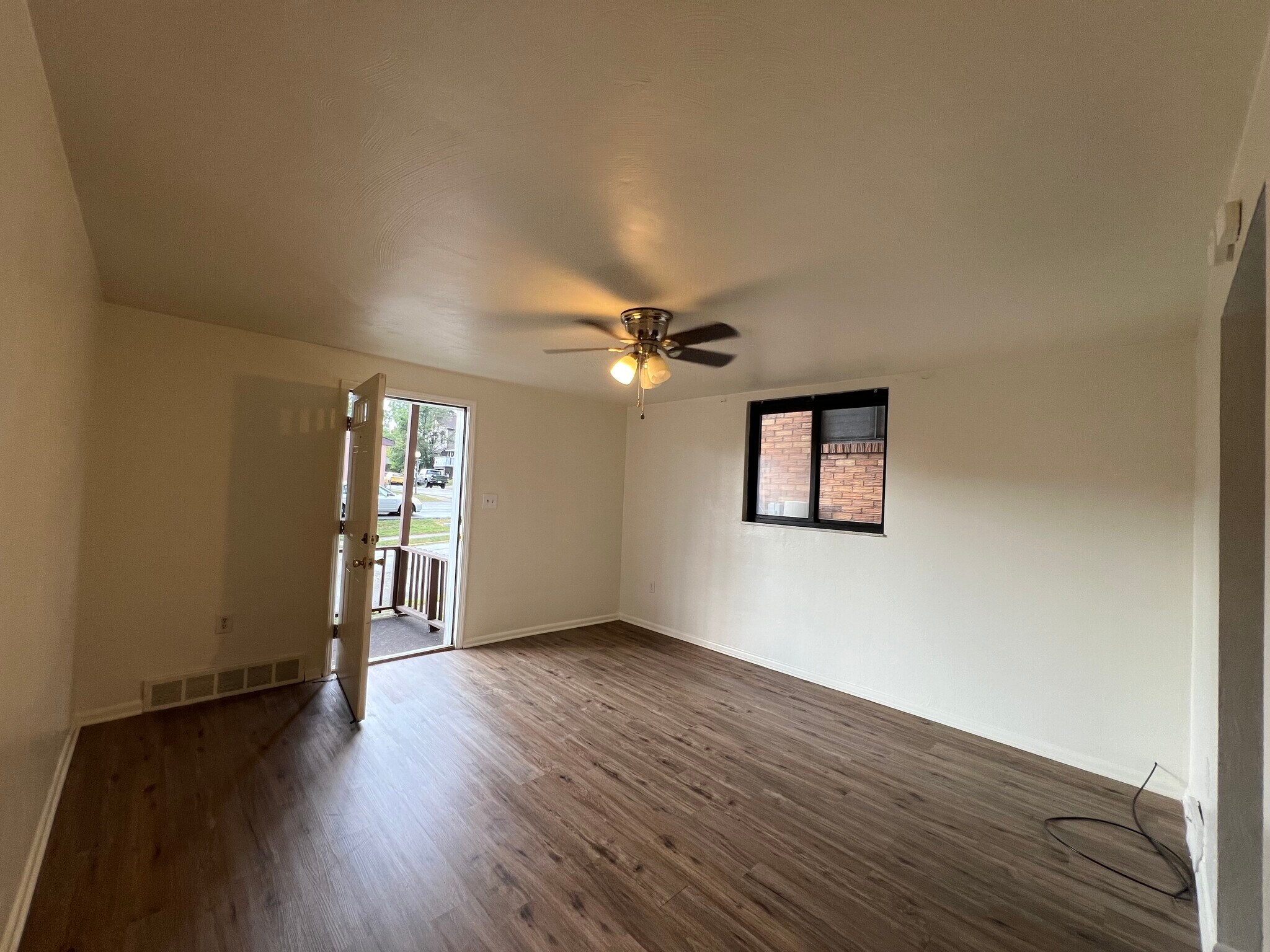 Building Photo - 935 Punta Gorda Ave