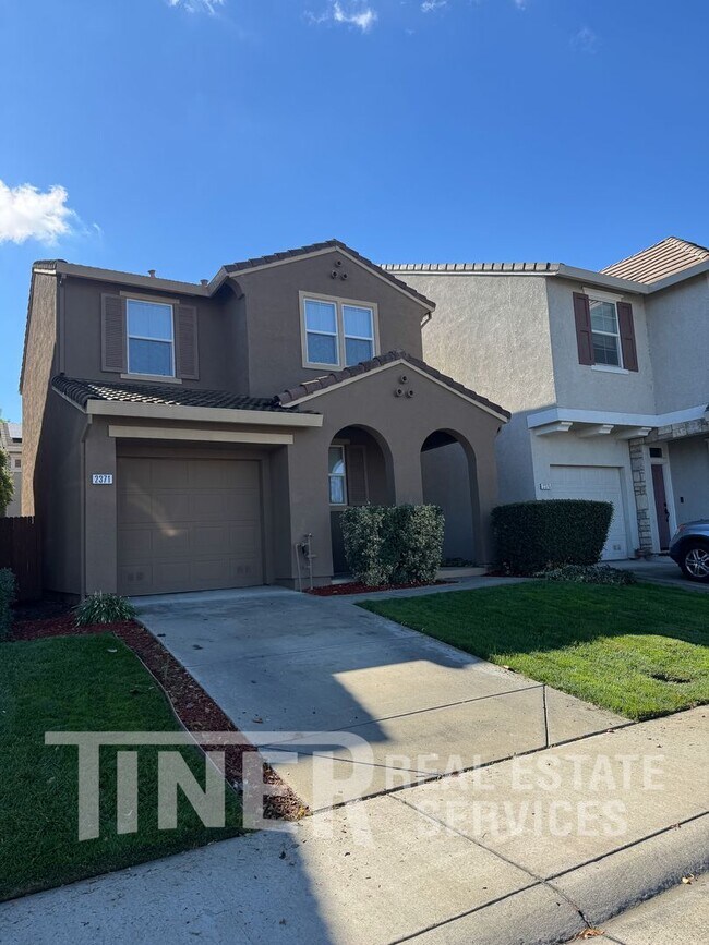 Building Photo - 2371 Snowberry Cir