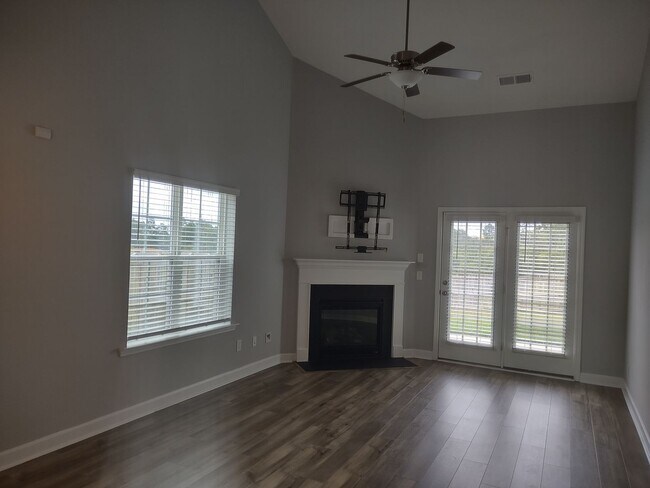 Building Photo - Wonderful Four Bedroom Home Located in the...