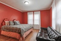 Building Photo - 2700 NW 17th St