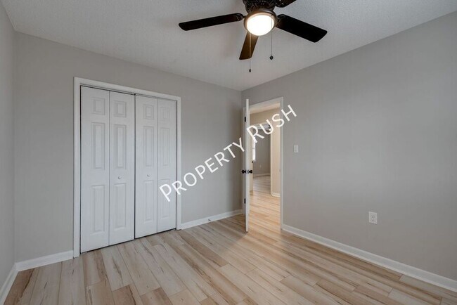 Building Photo - 340 Alpine Dr