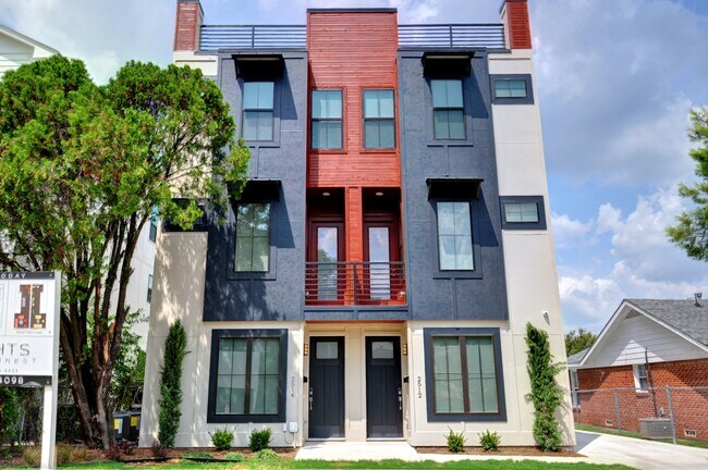 Building Photo - 2512 Forest Park Blvd
