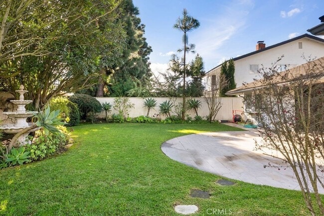 Building Photo - 2646 Basswood St