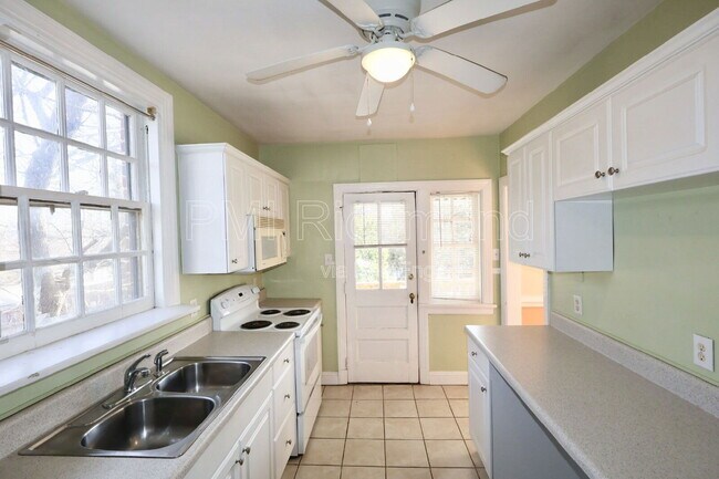 Building Photo - 4007 Park Ave