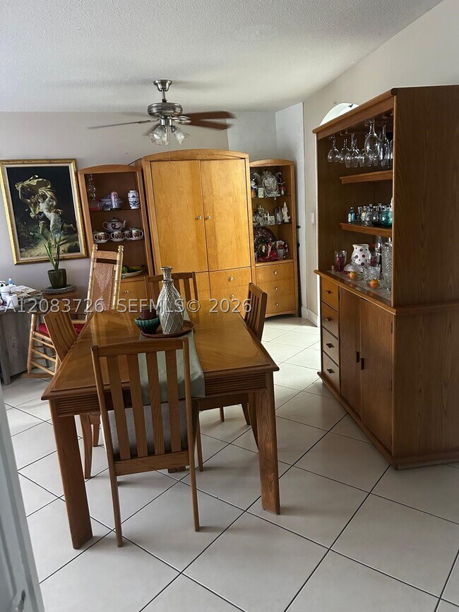Building Photo - 7450 Miami Lakes Dr