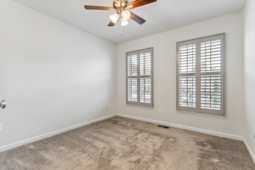 Bedroom 2 - 9093 Connor House Rd
