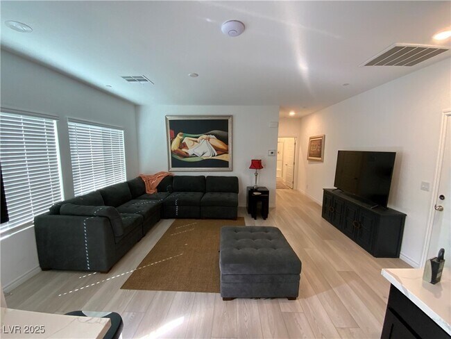 Primary Photo - 3766 Etendre Ct