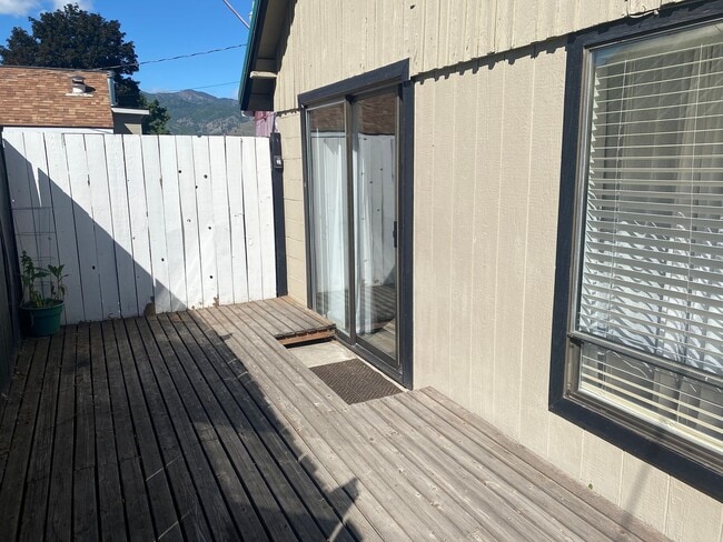 Building Photo - Charming 1-Bedroom Home – All Utilities Included!
