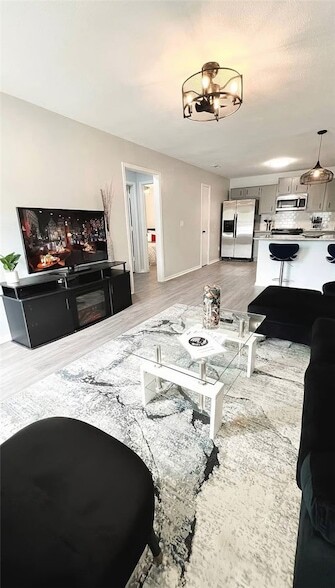 Building Photo - 2008 Cypress Pl