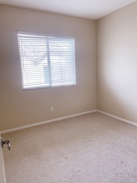 Building Photo - 8238 Bryn Glen Way