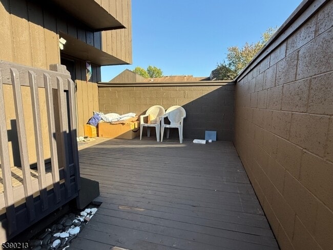 Building Photo - 105 Westgate Dr