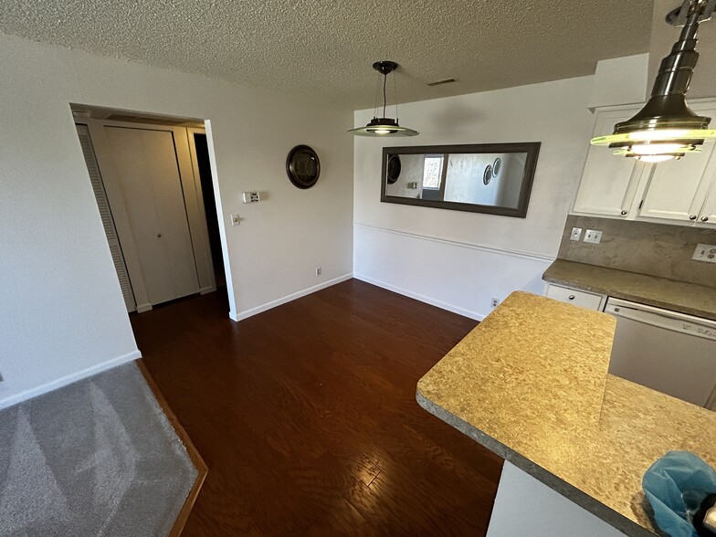 Building Photo - 810 Tenderfoot Hill Rd