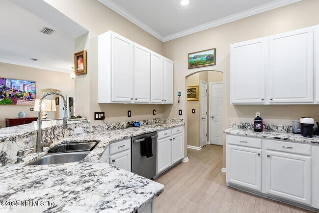 Building Photo - 4572 Comanche Trail Blvd