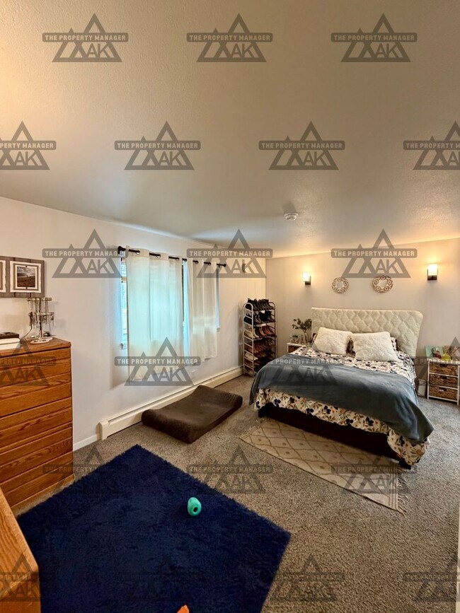 Building Photo - 3BR Home in North Pole | Fenced Yard/Pet Friendly + Garage | Available June 15