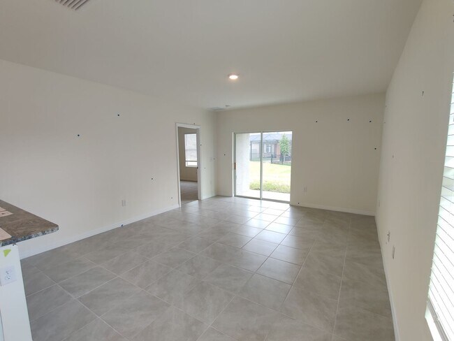 Building Photo - 32618 Canyonlands Dr