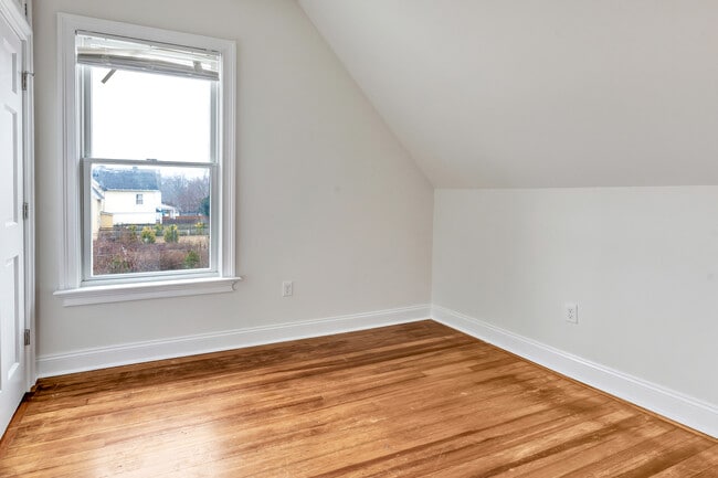 Building Photo - 105 Atlantic St