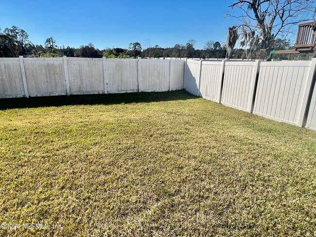 Building Photo - 2518 Beachview Dr
