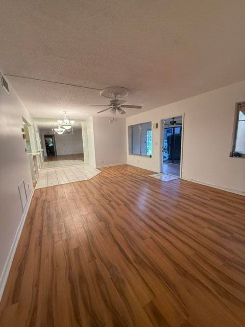 Building Photo - 445 Pine Glen Ln