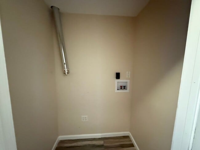 Building Photo - 333 Smithtown Blvd