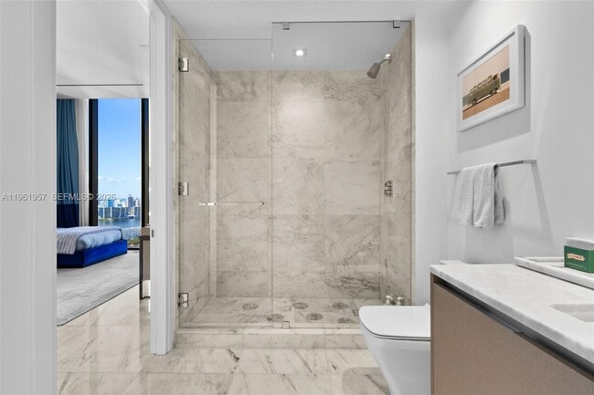 Building Photo - 17141 Collins Ave